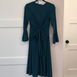 Chic Long-Sleeve Teal Dress